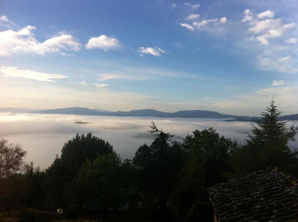 فيلا Agriturismo Il Palazzaccio Galliano المظهر الخارجي الصورة